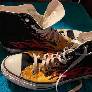 Cool vintage Converse with flames. Mens size 8.